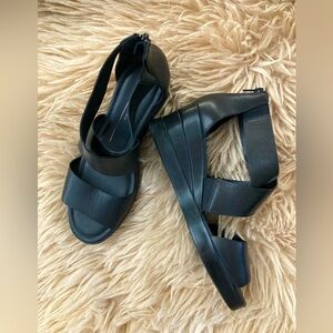 Ecco “Elevate” Black Platform Sandals size 10